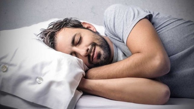 Những thói quen xấu trước khi ngủ khiến giảm tuổi thọ, cơ thể già nua, bỏ nhanh còn kịp ảnh 1