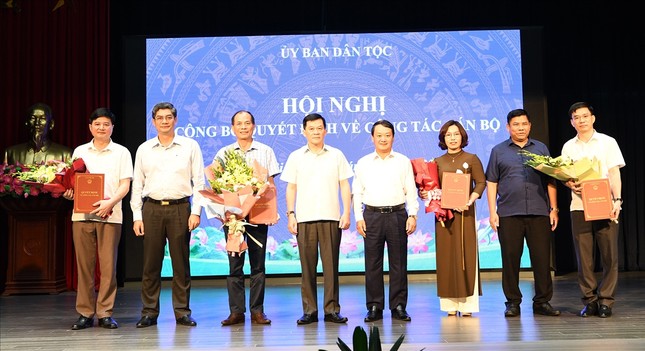 Ba bộ ngành tiếp nhận, điều động, bổ nhiệm cán bộ ảnh 2