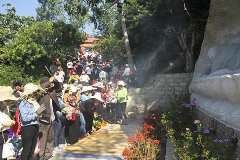 Lễ hội chùa Ông Núi, chiêm ngưỡng tượng Phật ngồi cao nhất Đông Nam Á ảnh 3