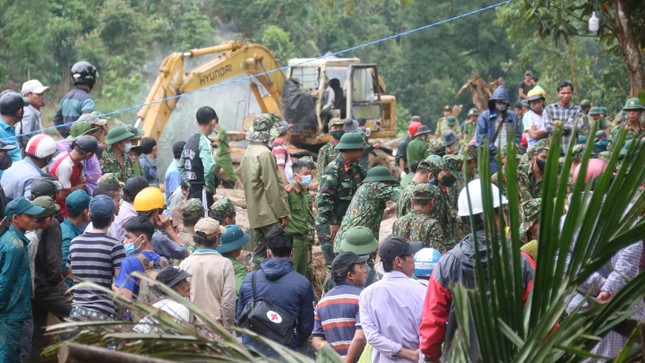 Phát hiện thêm 2 thi thể ở Trà Leng, chưa thấy gia đình 7 người của Bí thư xã ảnh 4