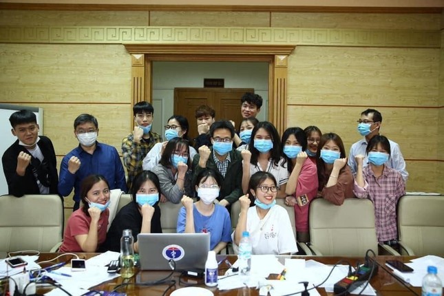 “Bát cháo hành” mùa dịch: Nghệ sĩ làm từ thiện và nhiều câu chuyện ấm lòng hơn nữa ảnh 6