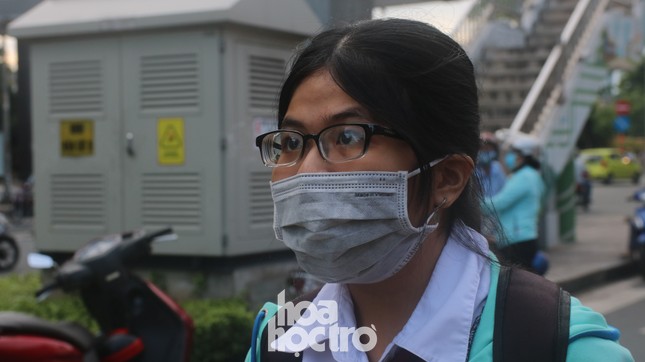 TP.HCM: Teen đến sớm dự kì thi tốt nghiệp THPT Quốc gia có một không hai trong lịch sử ảnh 6