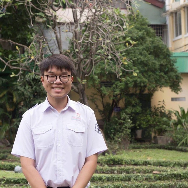 Sau “cuộc chiến điểm chuẩn” năm nay, teen khối 12 nên tính đường khác vào đại học? ảnh 1