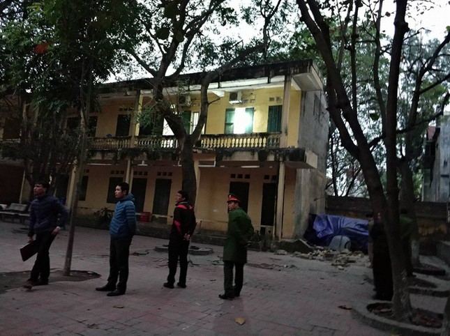 Liên tiếp những vụ tai nạn thương tâm: Cảnh báo an toàn trường học! ảnh 6