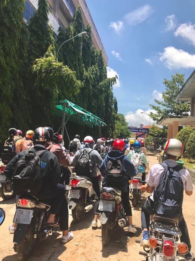 Tuần đầu đi học của teen: Đúng là trên đời chuyện gì cũng có thể xảy ra được! ảnh 6