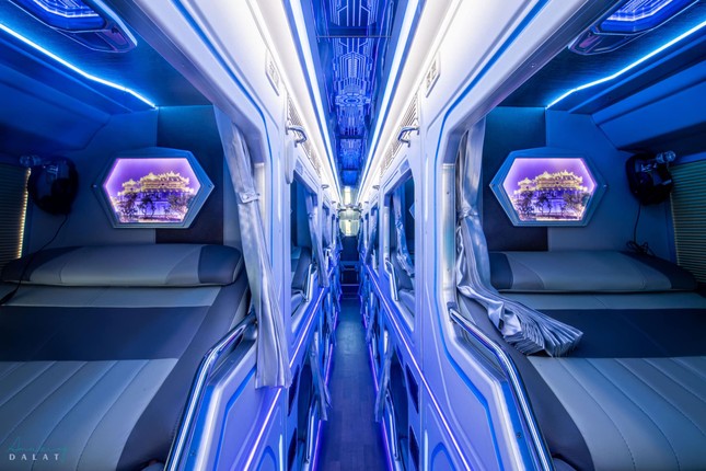 Tin vui cho hội mê Đà Lạt: Xe limousine giường đôi xuất hiện, “xịn” như khách sạn 5 sao ảnh 3