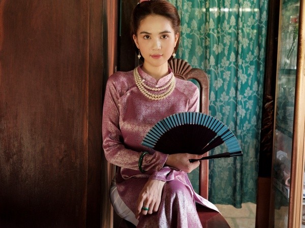 Xem MV “Cung Đàn Vỡ Đôi” của Chi Pu nhưng nhân vật này lại bị khán giả “réo tên“ ảnh 2