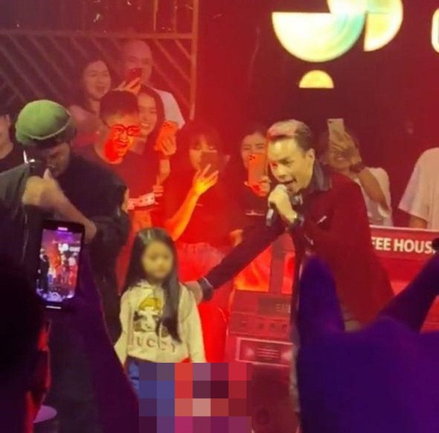 Tranh cãi nghi vấn Binz hát nhép, rap “Bigcityboi” trước mặt bé gái trong quán bar ảnh 2