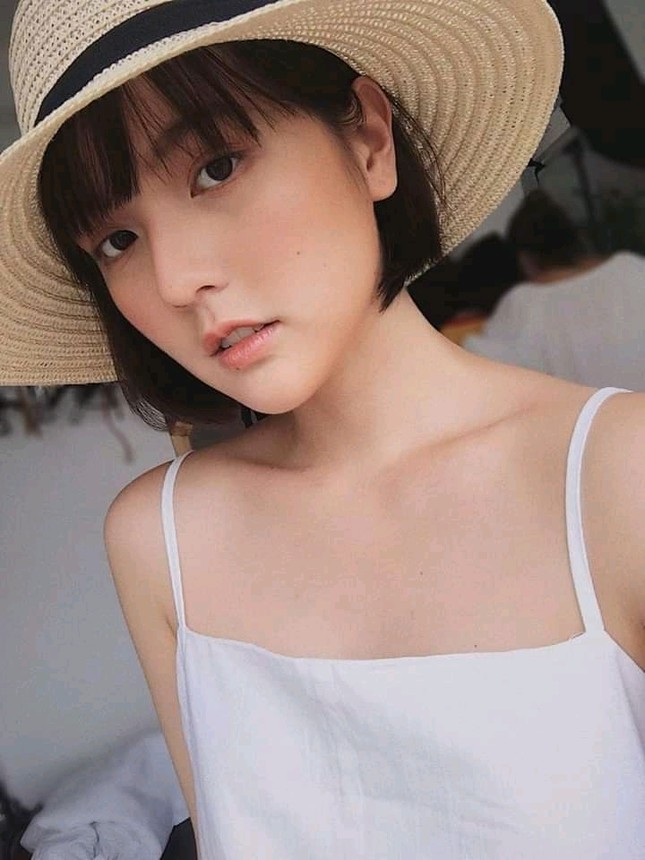 Sơn Tùng M-TP vừa nhấn "follow" nữ nghệ sĩ thứ hai trong showbiz Việt, cô gái này là ai? ảnh 3
