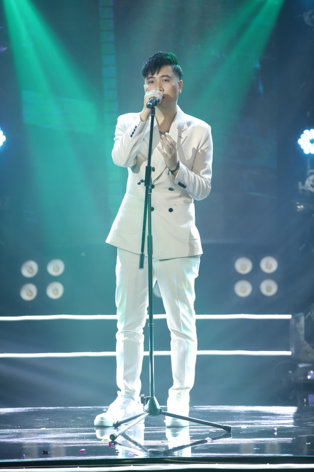 Hiền Hồ xinh như búp bê, lần đầu hát live cực tình cảm hit “Gặp nhưng không ở lại” ảnh 3