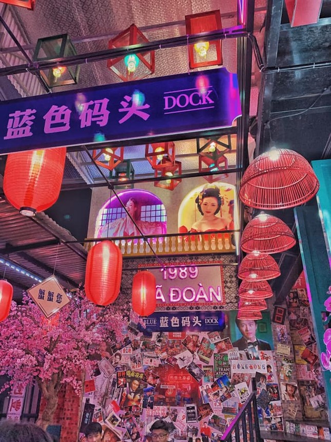 Sốt xình xịch “Hong Kong thu nhỏ 10K” cực chill ở Hà Nội ảnh 4