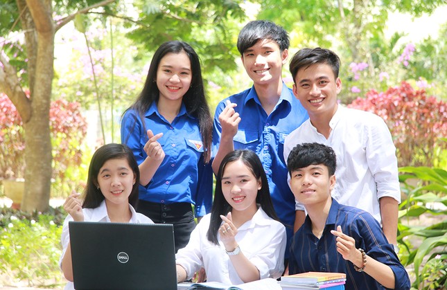 Xin “review” trường Đại học, nữ sinh cuối cấp nhận ngàn comment giải đáp có tâm ảnh 3
