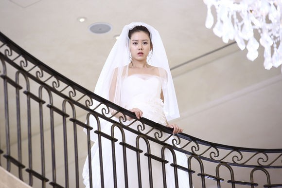 Dù chưa kết hôn nhưng Son Ye Jin đã nhiều lần mặc váy cưới khiến fan xuýt xoa vì quá đẹp ảnh 3