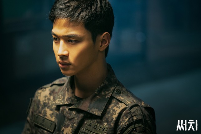 Phim Hàn tháng 10: Cuộc chiến nhan sắc và diễn xuất đầy gay cấn giữa dàn mỹ nhân K-Pop ảnh 5