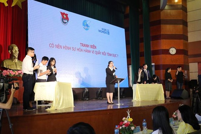 Hình sự hóa hành vi quấy rối tình dục ảnh 2