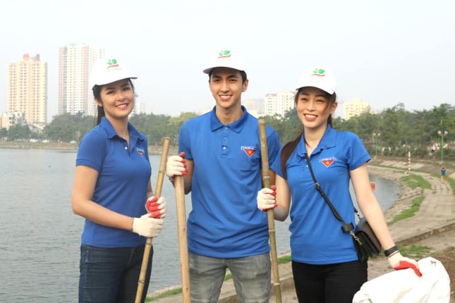 Cùng dọn rác và ẵm giải thưởng ảnh 1
