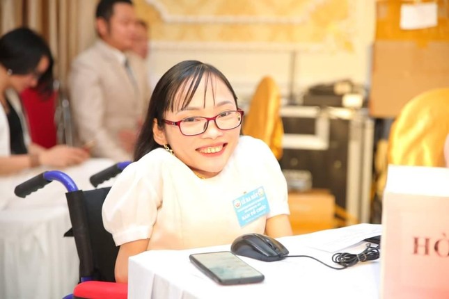 Nghị lực phi thường của cô gái xương thủy tinh và lớp học '5 không' ảnh 1