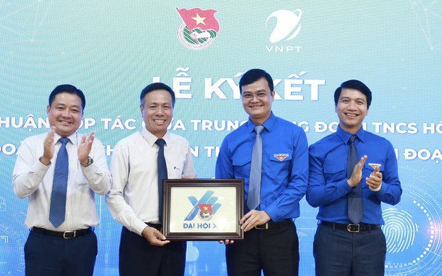 T.Ư Đoàn và VNPT ký kết thoả thuận hợp tác giai đoạn 2023-2027 ảnh 1