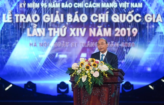 Người làm báo dấn thân, không quản ngại khó khăn, nguy hiểm ảnh 2
