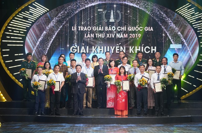 Người làm báo dấn thân, không quản ngại khó khăn, nguy hiểm ảnh 6
