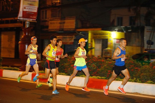 Việt dã Tiền Phong: Tranh đua lúc rạng đông ảnh 5