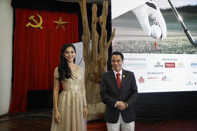 Cận cảnh cây trầm hương quý hiếm tại Tiền Phong Golf Championship ảnh 5