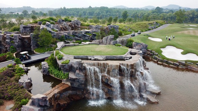 Hố golf đặc biệt tại Tiền Phong Golf Championship 2019 ảnh 1