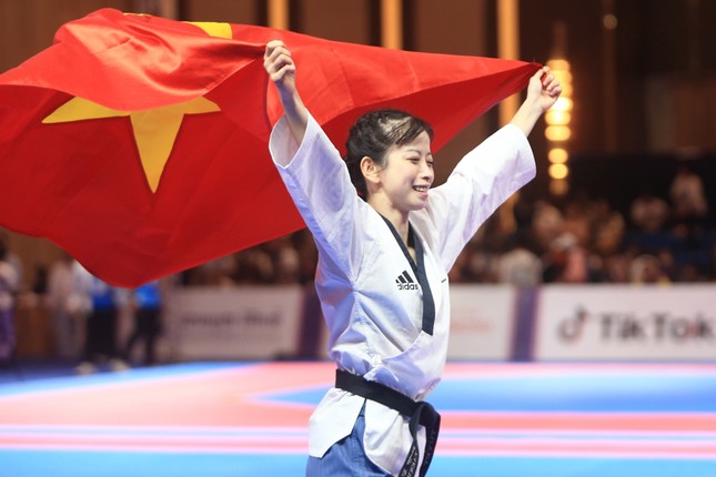 'Hot girl Taekwondo' Châu Tuyết Vân và tấm HCV kịch tính trong kỳ SEA Games cuối cùng ảnh 1