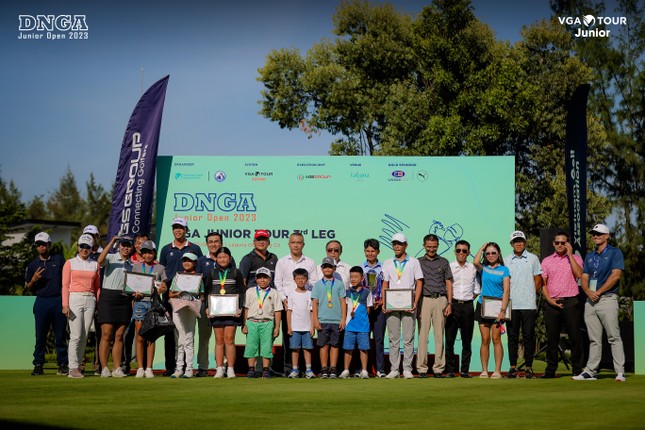 Golfer 14 tuổi Nguyễn Tuấn Anh vô địch chặng 3 VGA Junior Tour ảnh 2