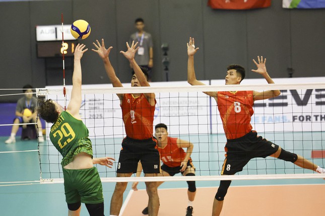 Bóng chuyền nam Việt Nam thua Australia ở AVC Challenge Cup 2023 ảnh 1