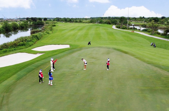 Vinpearl Golf Hải Phòng tuyệt đẹp nhìn từ trên cao ảnh 1