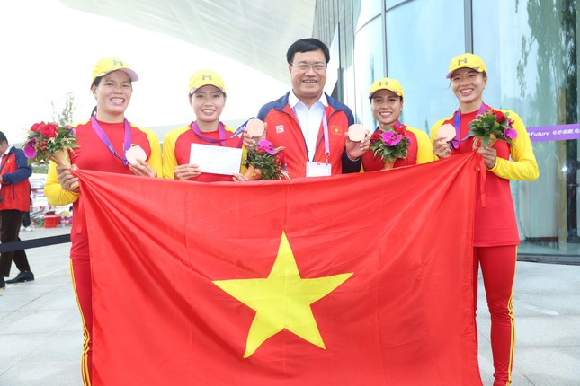 HCV Asiad 19 nhận thưởng nóng gần nửa tỷ đồng ảnh 1