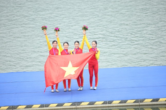 Rowing giành 'cú đúp' HCĐ tại Asiad 19 trong sáng 25/9 ảnh 1