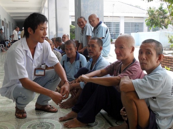 Bác sĩ tâm thần hưởng lương 3 triệu đồng mỗi tháng ảnh 1