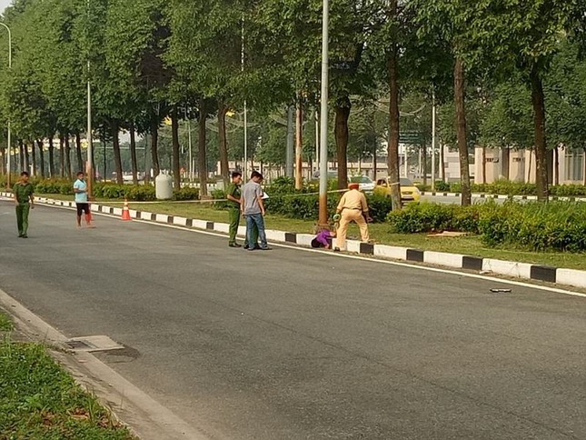 Thanh niên chết bất thường bên trụ điện ảnh 1