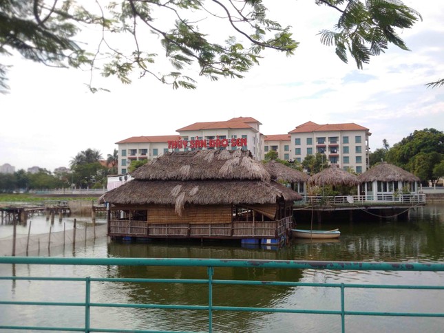 Chủ tịch Hà Nội yêu cầu xử lý công trình sai phạm trên hồ Đầm Trị ảnh 5