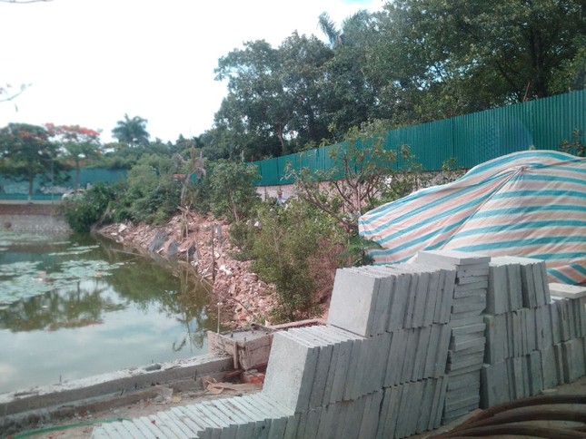 Chủ tịch Hà Nội yêu cầu xử lý công trình sai phạm trên hồ Đầm Trị ảnh 7