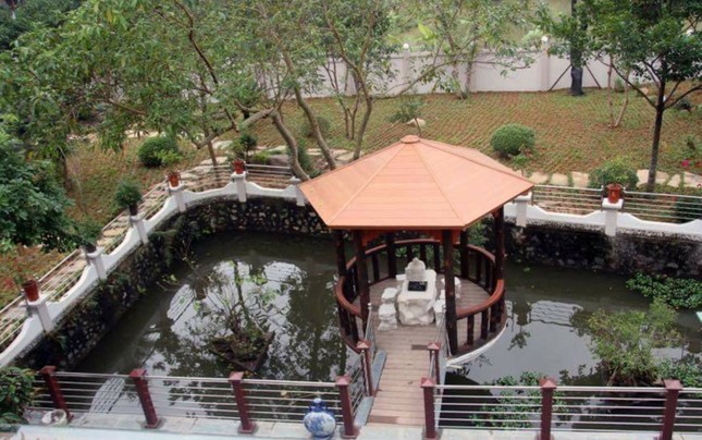 Cận cảnh tư dinh cựu Giám đốc Bệnh viện Hoà Bình vừa bị khởi tố ảnh 5