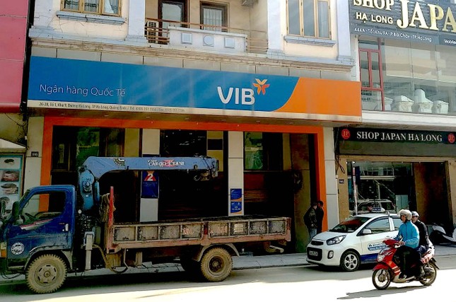 VIB nói gì vụ nữ cán bộ lừa đảo trăm tỷ bằng chiêu 'tín dụng đen' ảnh 1