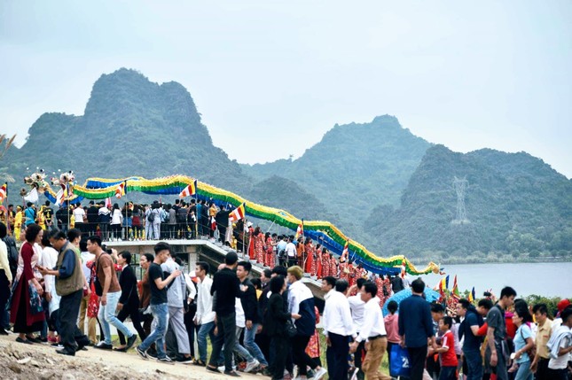 Phó Thủ tướng Trương Hoà Bình đánh trống khai hội chùa Tam Chúc ảnh 3