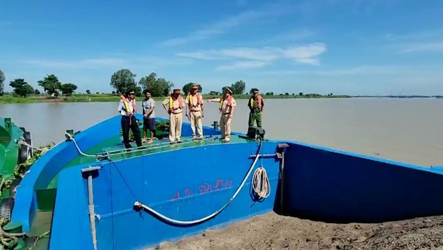 Thanh tra Chính phủ ra 'tối hậu thư' yêu cầu An Giang thu hồi giấy phép khai thác cát ảnh 1