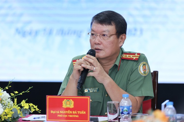 Bước chuyển mình về thủ tục xuất nhập cảnh ảnh 2