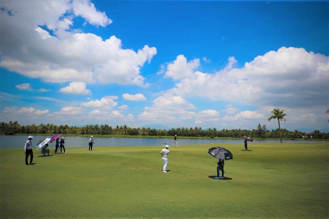 Tổng số vòng golf các sân miền Trung tăng ‘khủng’ sau lễ hội du lịch golf