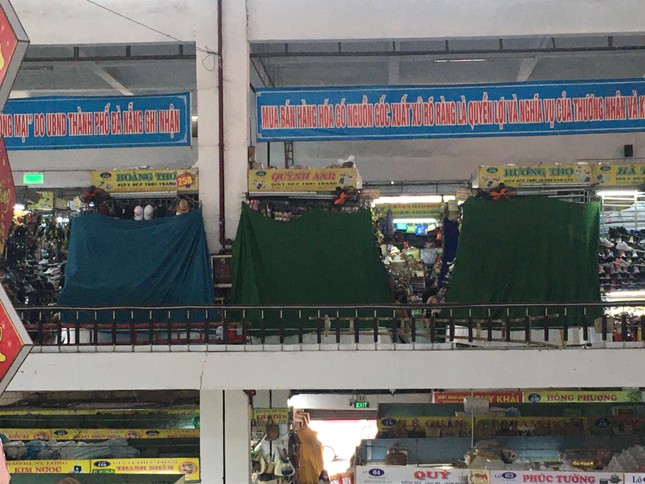 Chợ Hàn thời Covid-19: Nhiều tiểu thương đóng quầy, than trời ảnh 6