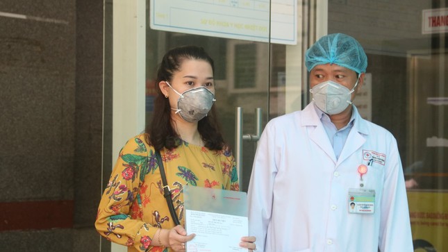 Ba ca mắc COVID-19 ở Đà Nẵng xuất viện ảnh 3