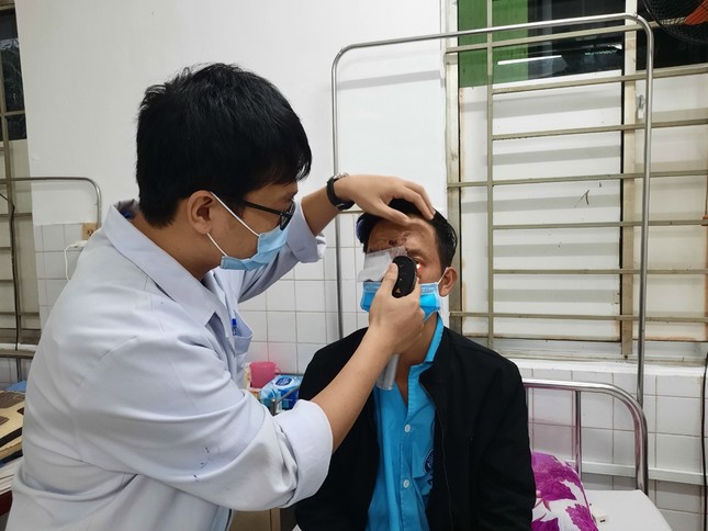 Chơi pháo dịp Tết, người hỏng mắt, người nát tay ảnh 3