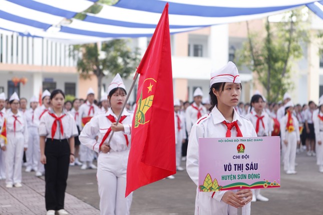 Bắc Giang kỷ niệm 82 năm ngày thành lập Đội ảnh 2