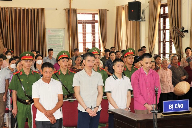 Nhóm lâm tặc khai vì nghèo nên vào rừng Tây Yên Tử chặt gỗ ảnh 1