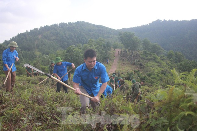 Sôi nổi ra quân Chiến dịch Thanh niên tình nguyện hè 2020 ảnh 1