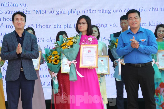 Tỉnh Đoàn Bắc Giang tuyên dương giáo viên trẻ tiêu biểu ảnh 1